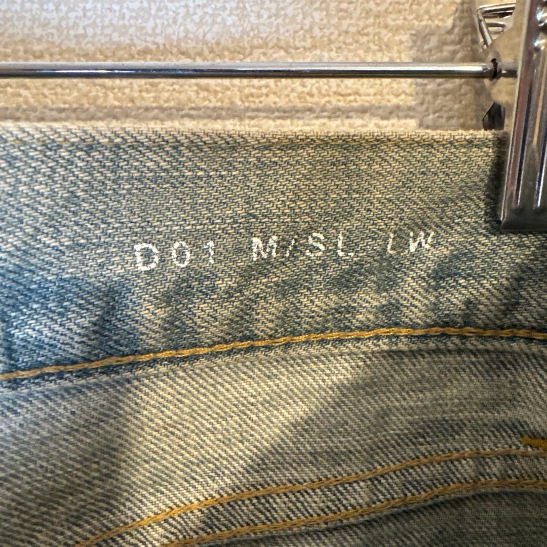 SAINT LAURENT】ライトブルーデニム D01M/SL LM 31 - メルカリ