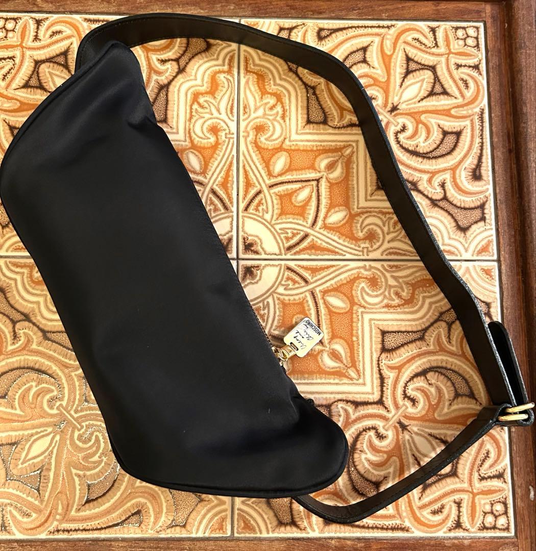 Moschinoモスキーノハートチャーム ボディバッグ レトロ ヴィンテージ古着