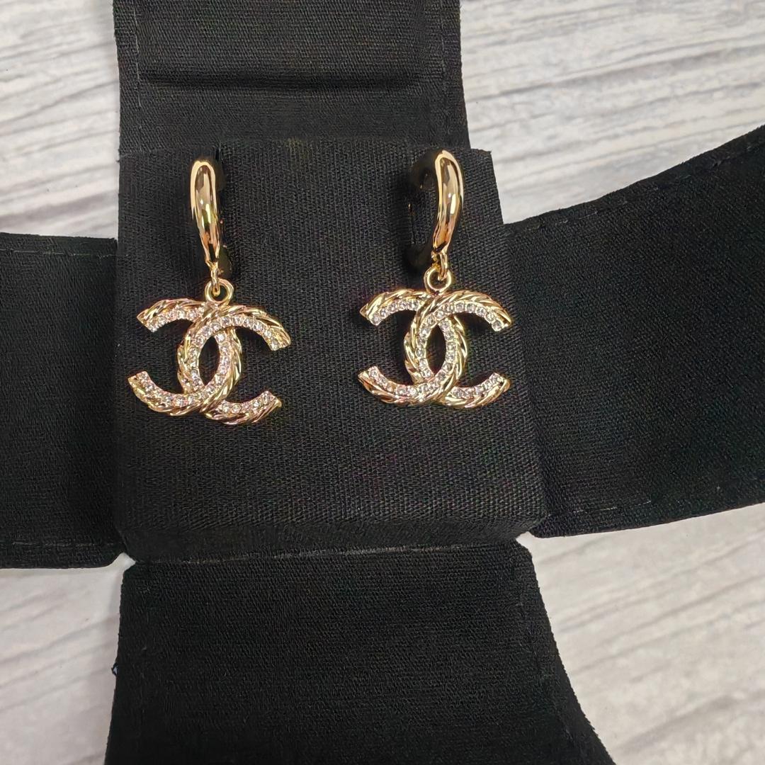 CHANEL CCロゴ フープピアス ゴールド 耳元で輝くCCロゴ♪】CHANEL フープピアス ゴールド シルバー (CHANEL