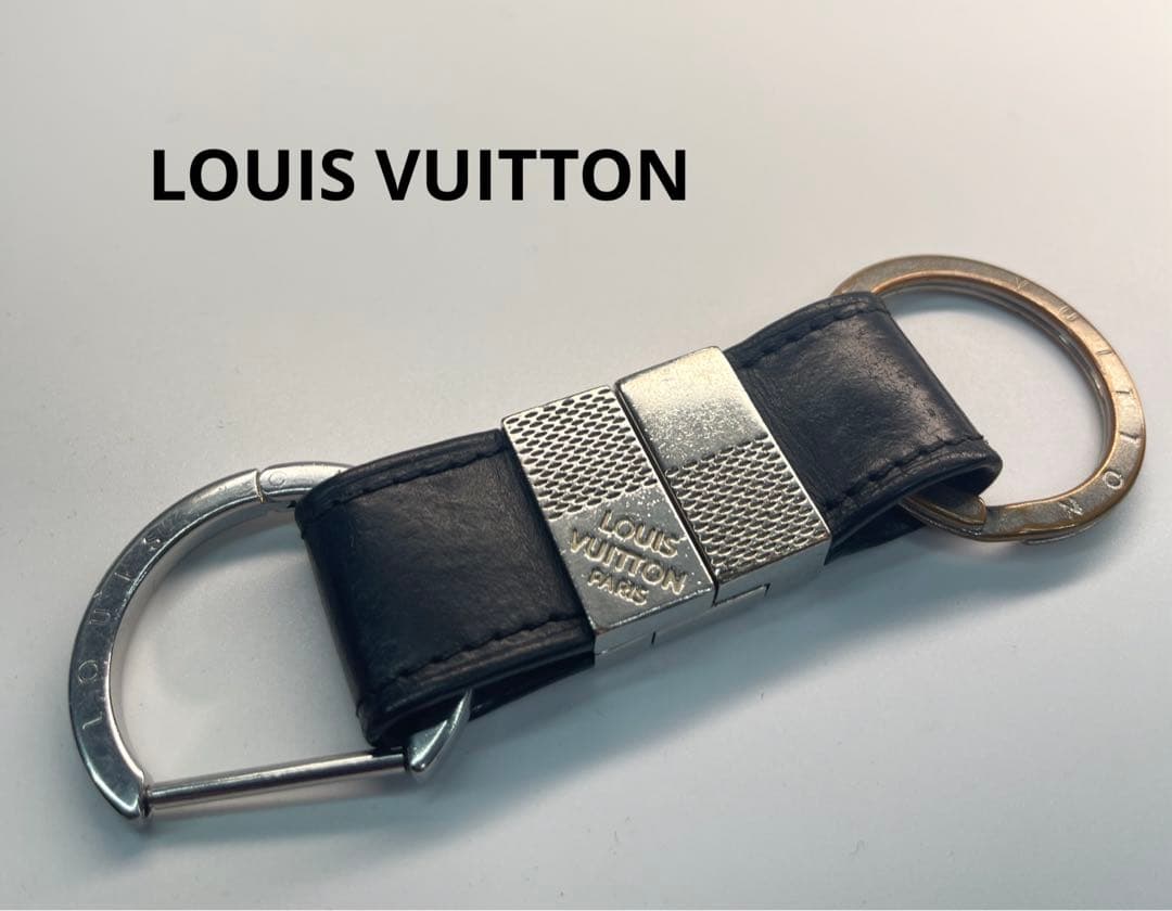 LOUIS VUITTON (ルイヴィトン)キーホルダー 国内完売【国内即発】ルイヴィトン カッコイイキーホルダー (Louis