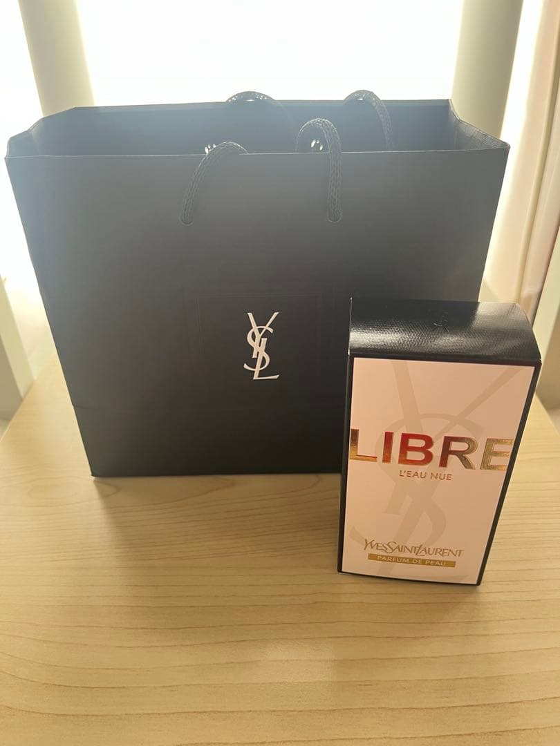 YSLリブレローニュ 50ml オーデパルファム 正規店購入品 並行輸入品 / イヴサンローラン リブレ オーデパルファム 50ml 宅配便