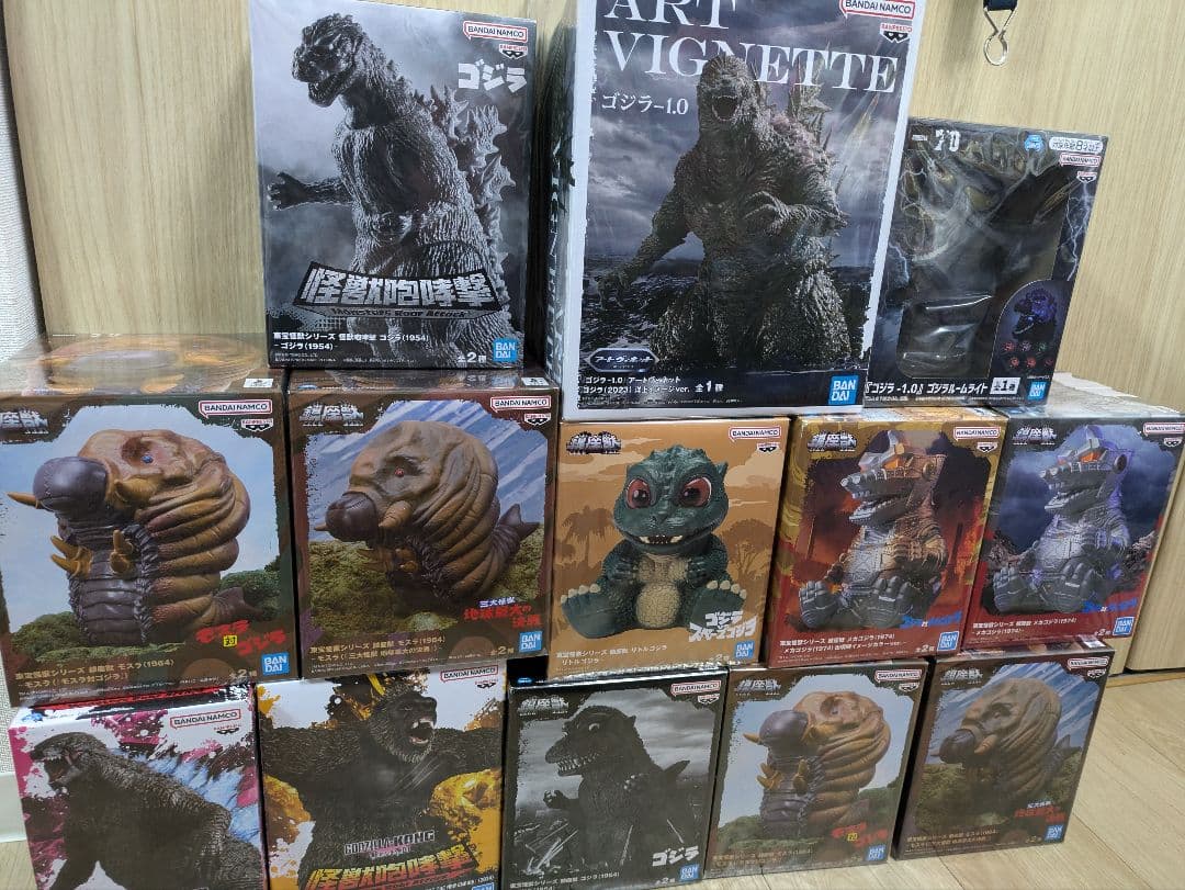 【新品・未開封品】ゴジラ シリーズ　１３フィギュア体セットまとめ売り 楽天市場】ゴジラ グッズ（フィギュア｜コレクション）：ホビーの通販
