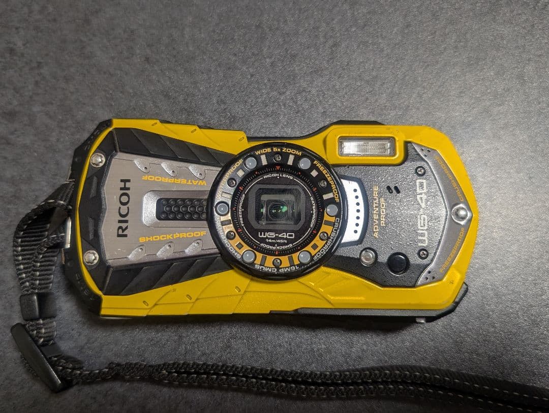 動作確認済】RICOH WG-40防水デジタルカメラ 充電器+予備バッテリ付