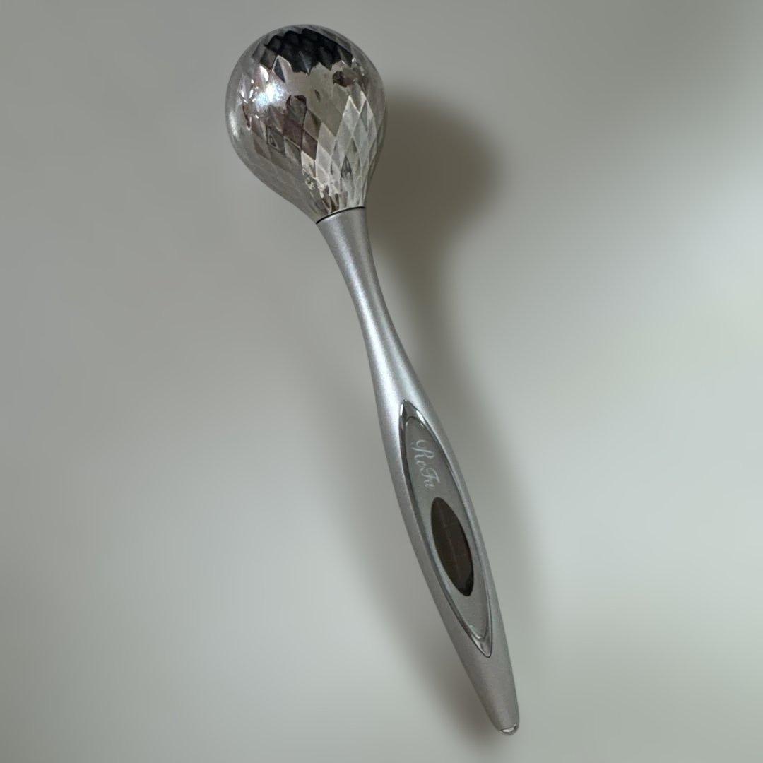 ReFa シルバー 美顔ローラー ダイヤモンドカット - メルカリ