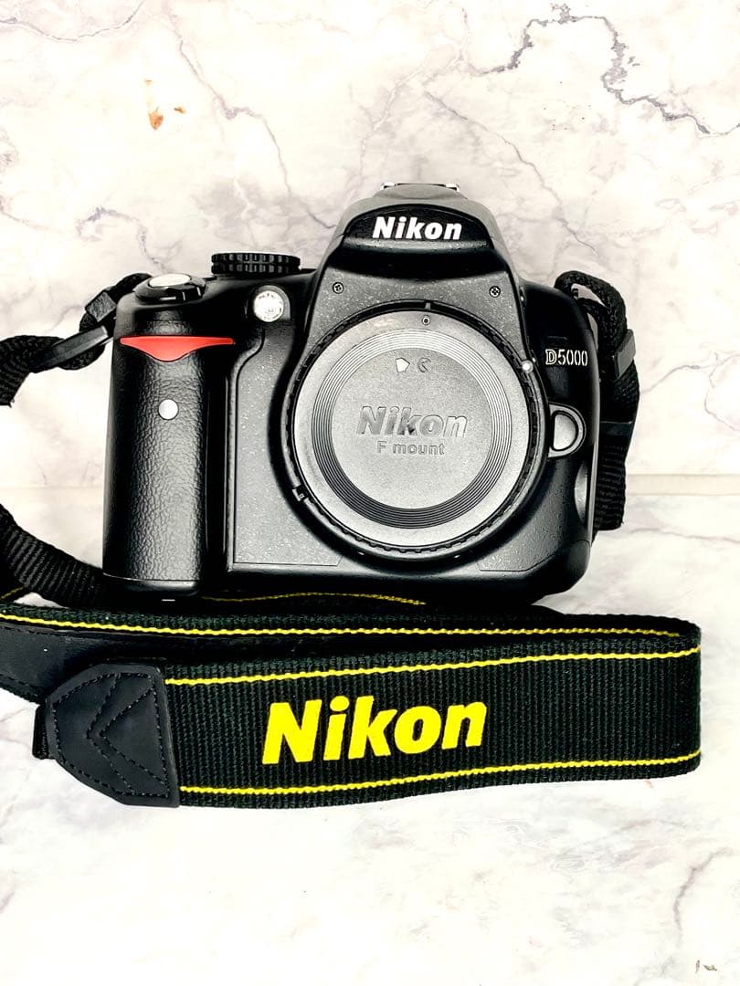 値下しましたNikon D5000 ダブルレンズセット★F2.8神レンズ★動作◎ ニコン（Nikon） Nikon D5000 ダブルレンズキット デジタル 一眼レフ