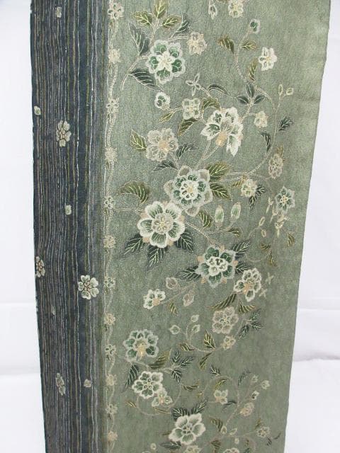 新古品！ふくれ織＊花唐草＆タテ柄＊松葉色＊紋無し＊訪問着