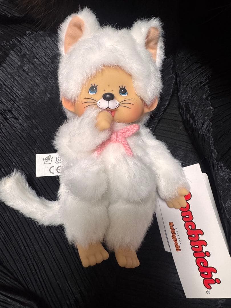 レア！EU限定 モンチッチ white cat ネコ 白いネコ - メルカリ