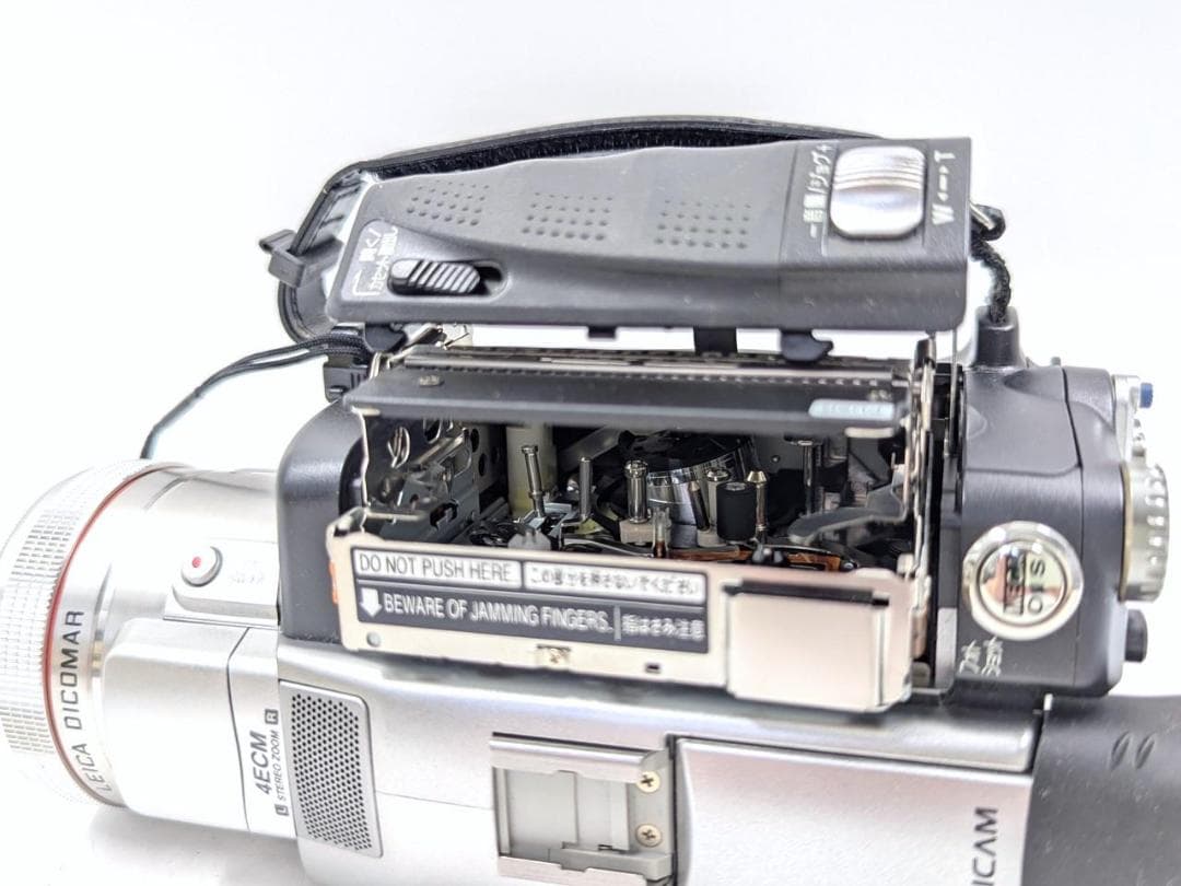 miniDVのダビングに！ Panasonicビデオカメラ NV-GS400 1