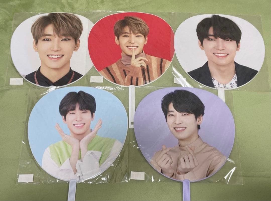 SEVENTEEN ウォヌ うちわセット - メルカリ