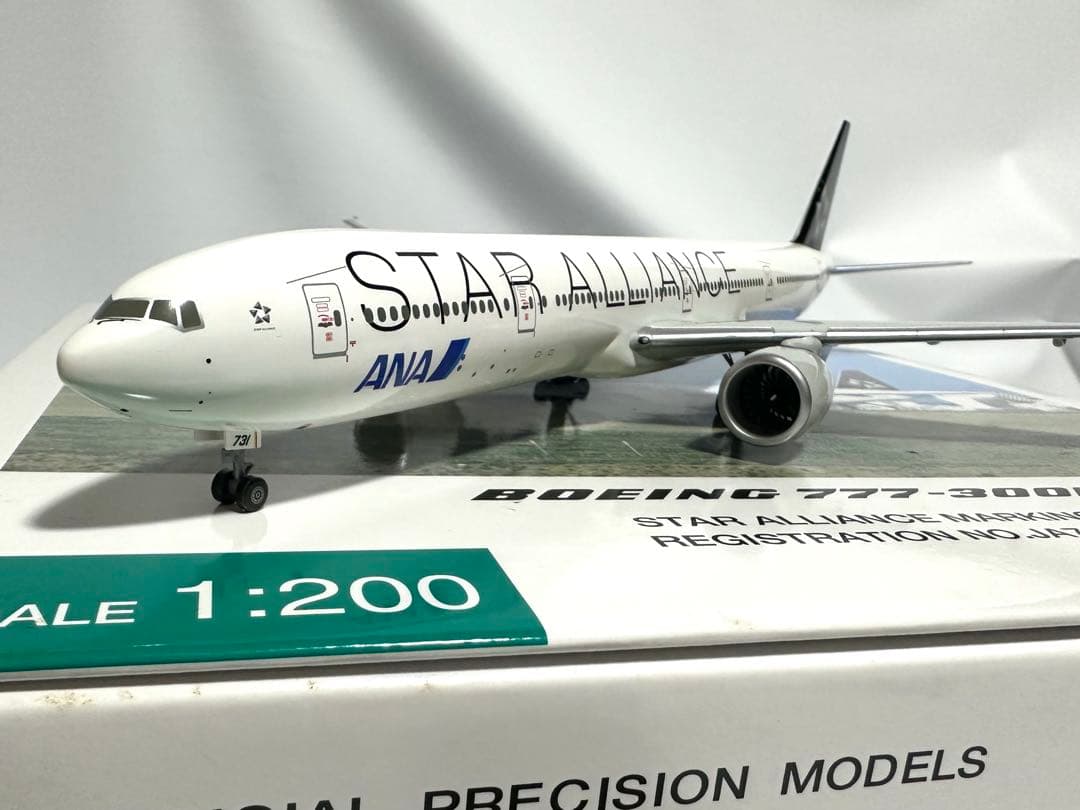 全日空商事 1/200 ANA 777-300ER STAR ALLIANCE - メルカリ