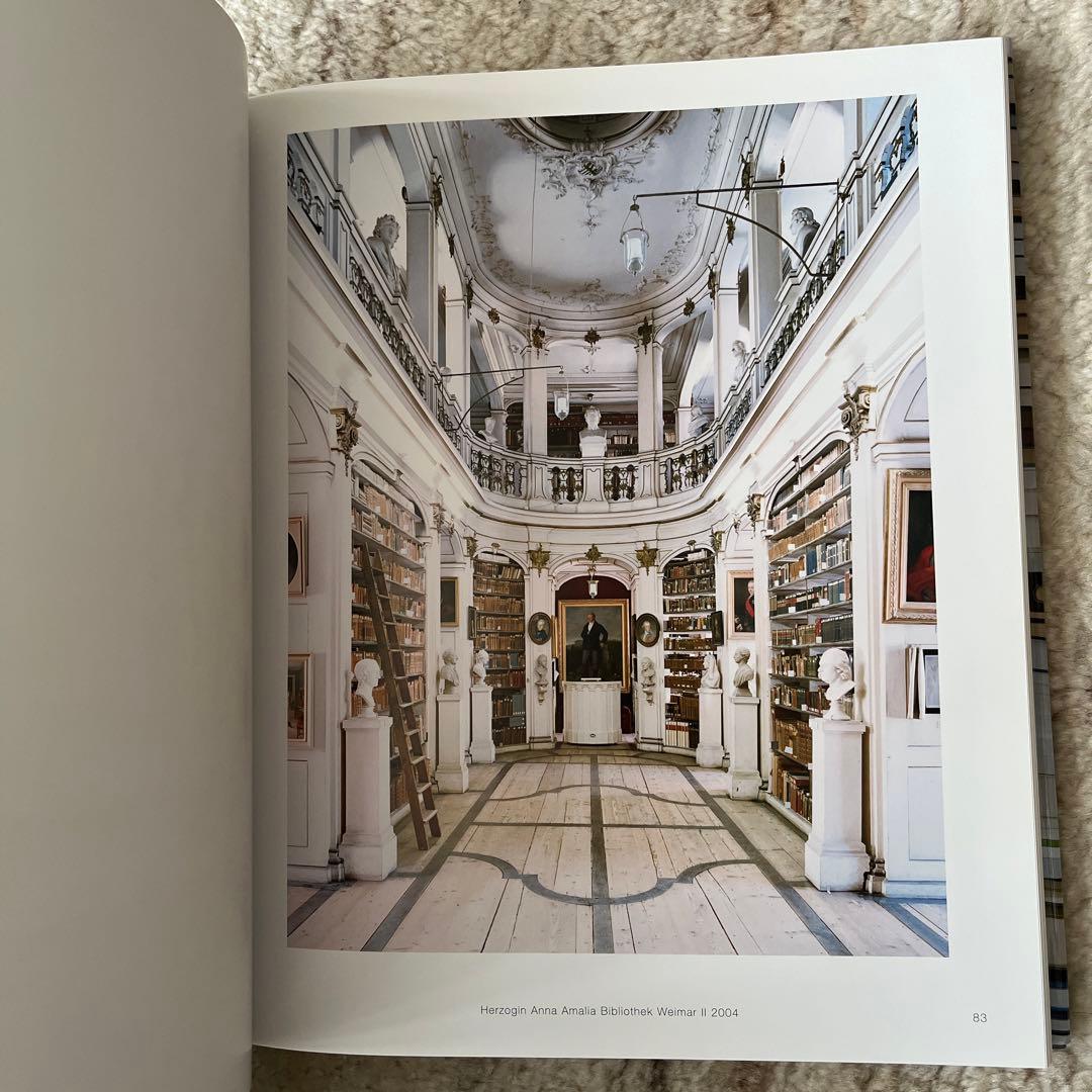 Candida Hofer 図書館の写真集