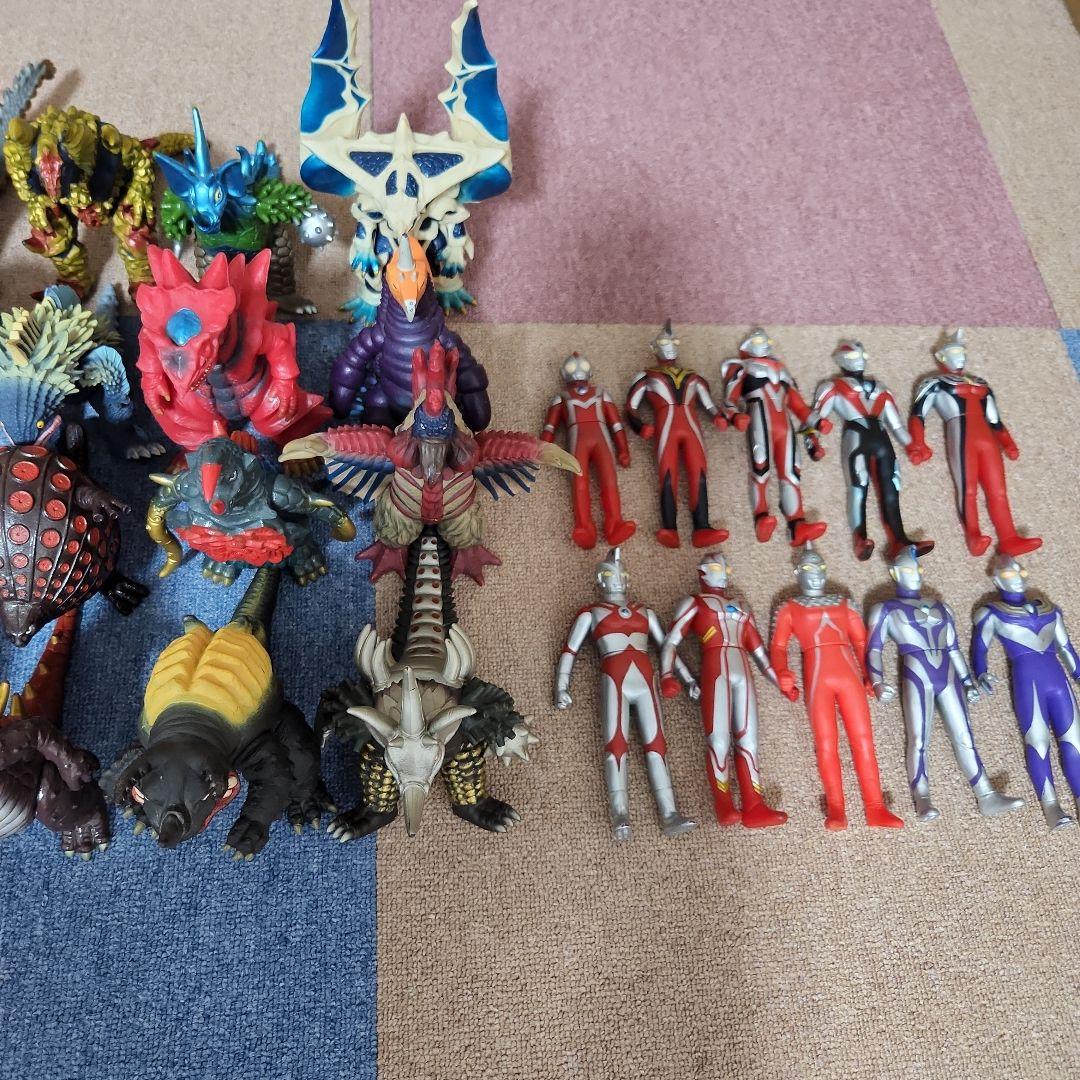 ウルトラマン ウルトラ怪獣 ソフビ まとめ売り - メルカリ
