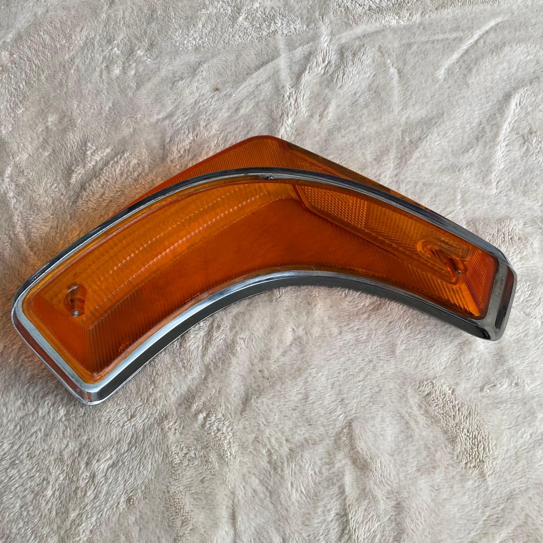 以前所有してました最終1974年カルマンギアのウインカーレンズ右側です