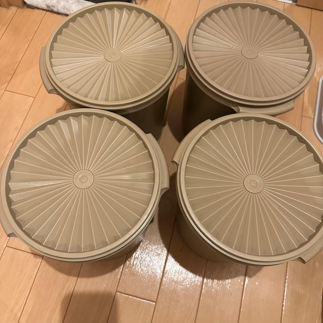 【4個セット】タッパーウェア　Tupperware 密閉容器　保存容器　みそ作り 取扱終了］タッパーウェア Tupperware キュービックス スクエア 1L