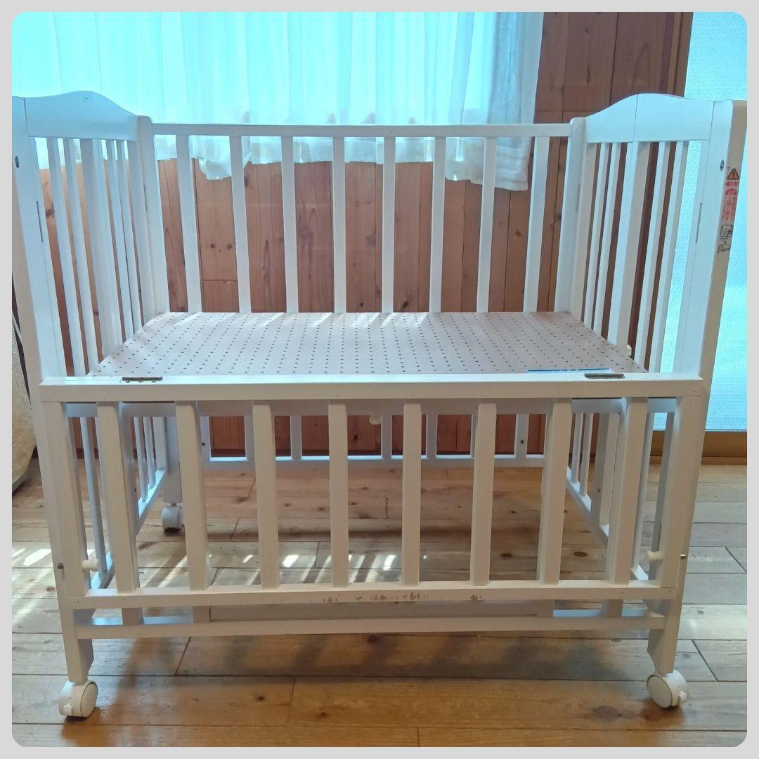 《送料無料》カトージ　ミニベビーベッド 折りたたみ　ホワイト⭐︎ ぴーこ