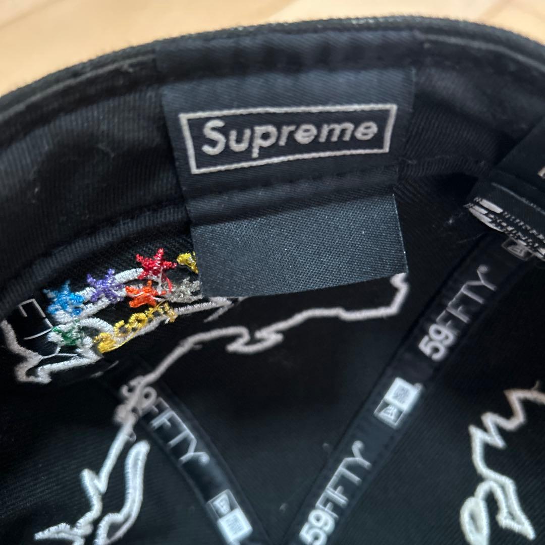 NEWERA Supreme 世界地図刺繍 キャップ 黒 - メルカリ