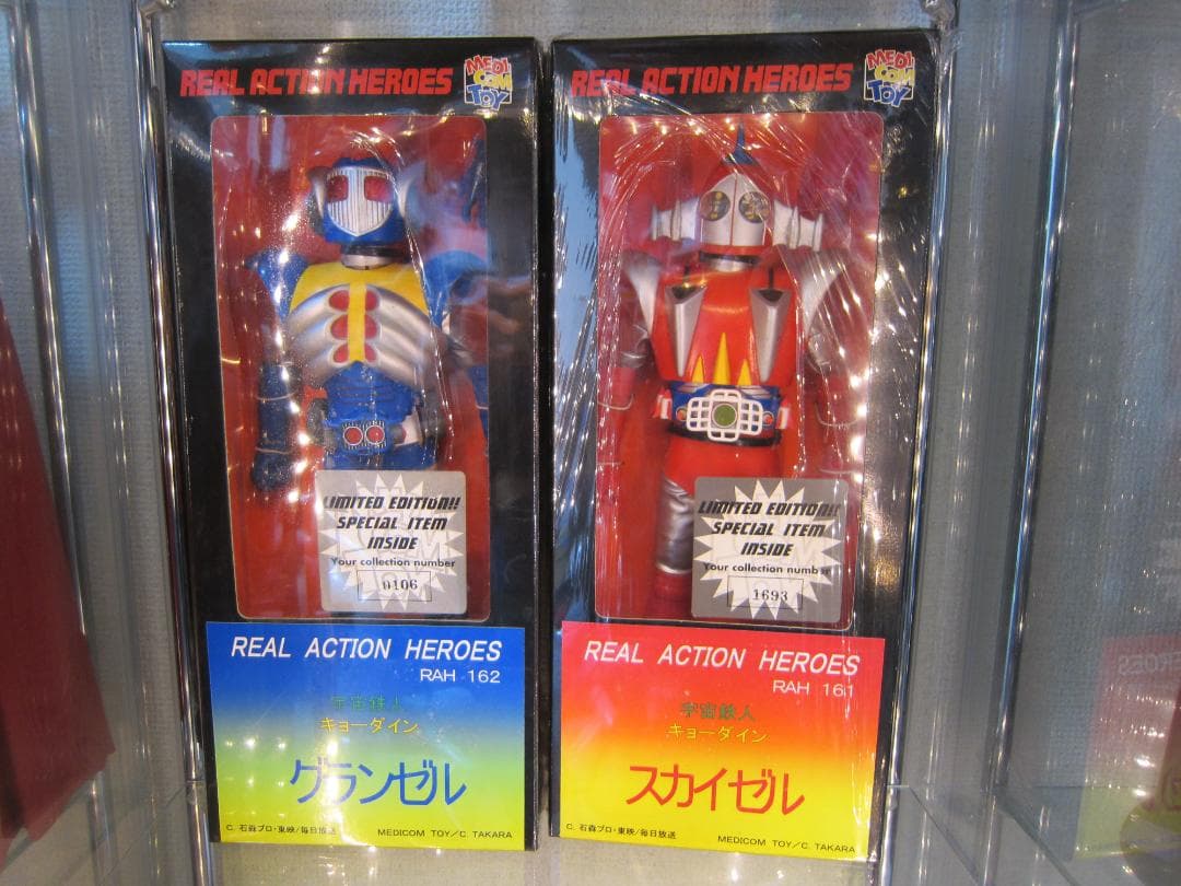 1/6 キョーダイン 2点 rah  ホットトイズ　ccp メディコムトイ 1/6 キョーダイン 2点 rah ホットトイズccp メディコムトイ