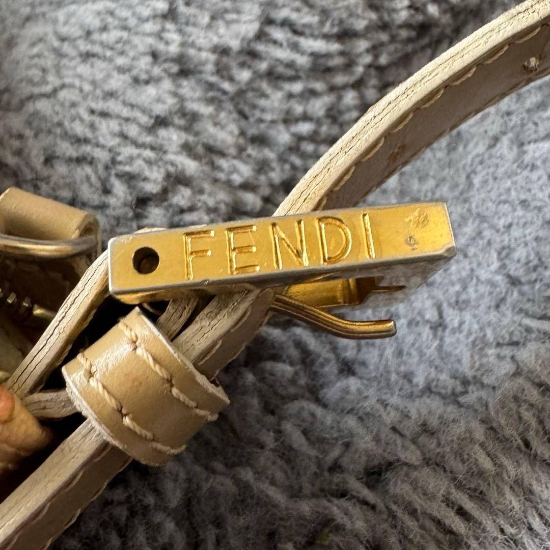FENDI ハンドバッグ ズッカ柄 ピンク エナメル トップハンドル