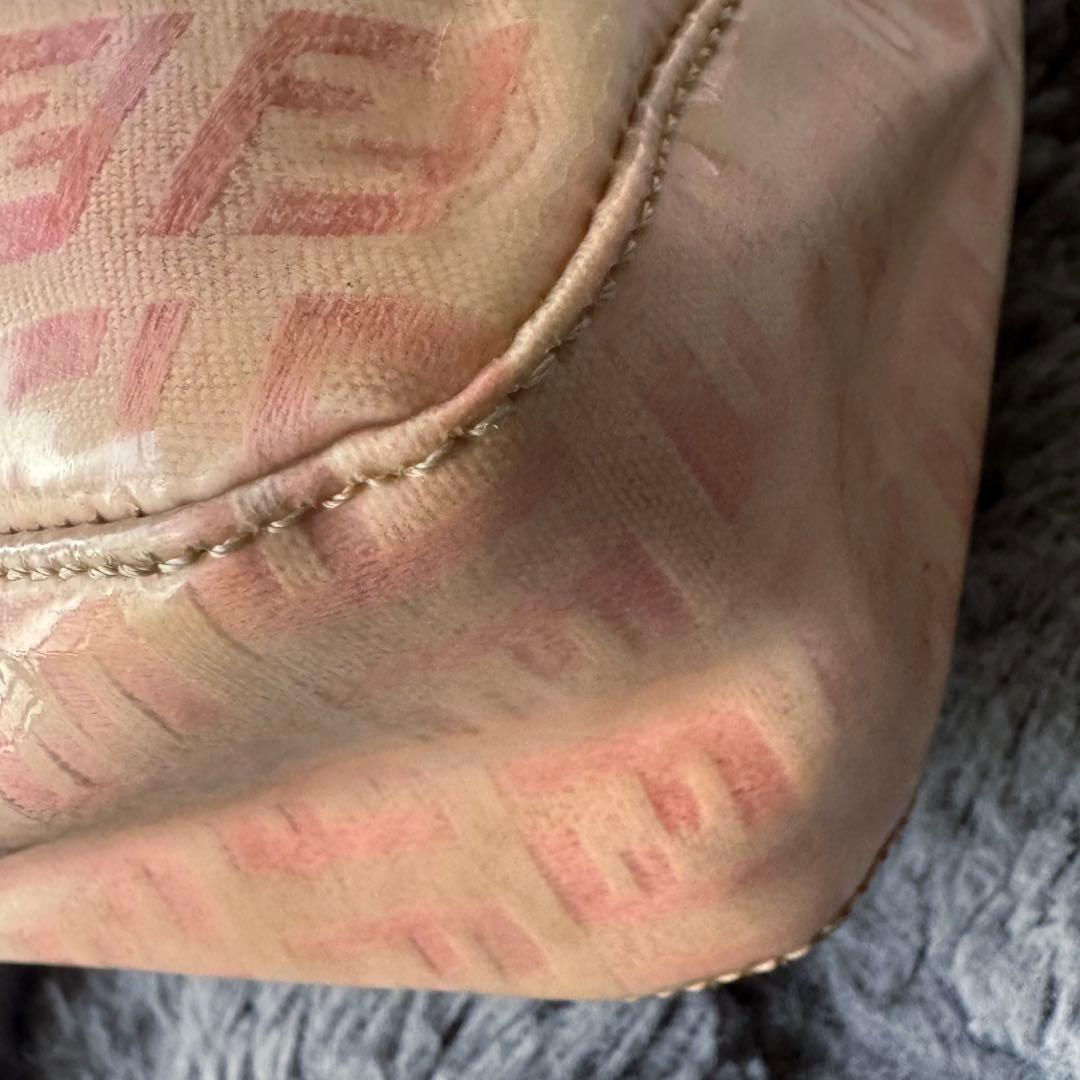 FENDI ハンドバッグ ズッカ柄 ピンク エナメル トップハンドル