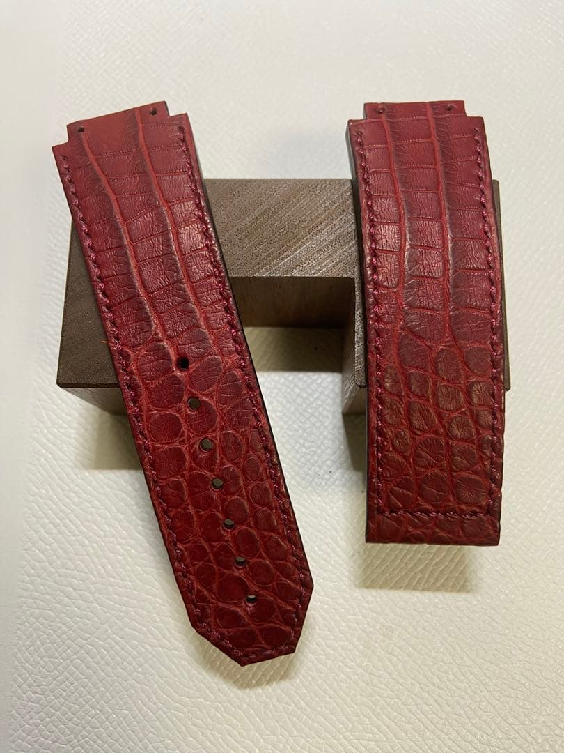 ✓【オーダー製作】ウブロ（HUBLOT）専用レザーストラップ - メルカリ