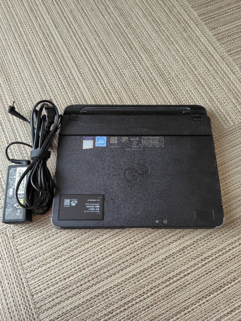 富士通パソコン　fareht1 　学習向け Amazon.co.jp: 富士通 FMV arrows Tab EH 学習向けタブレットパソコン