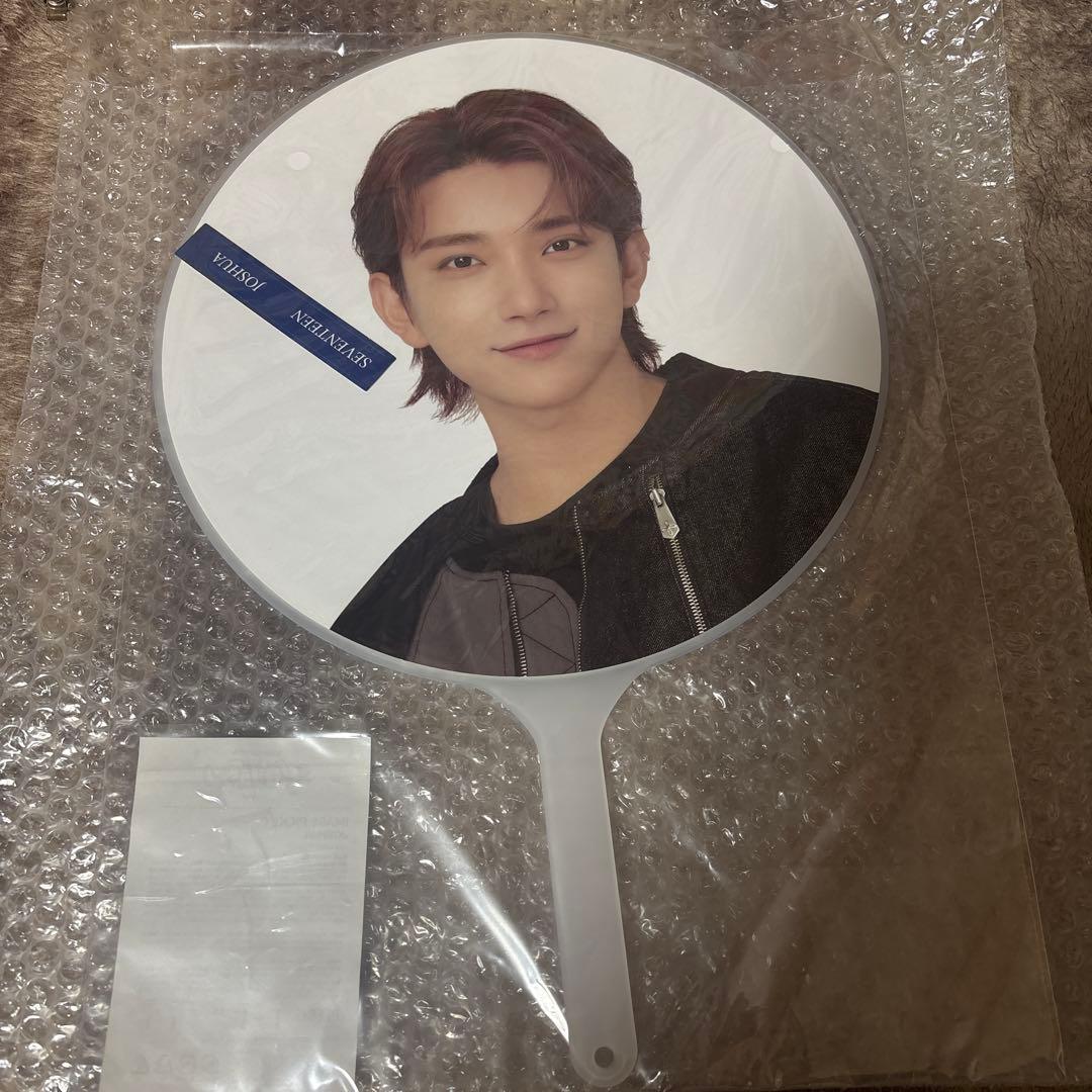 SEVENTEEN ジョシュア うちわ FOLLOW TO JAPAN - メルカリ