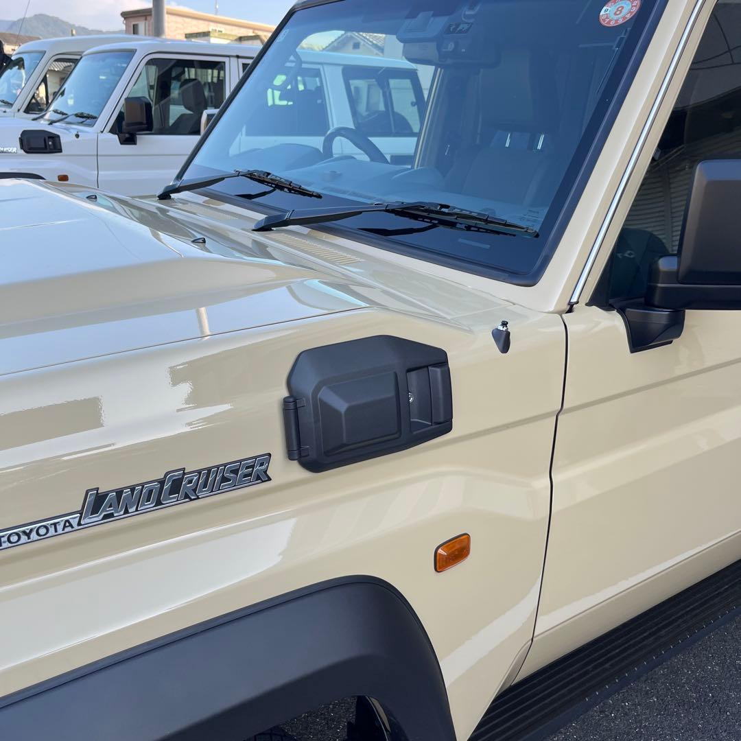 再再販ランクル70 GDJ76 セキュリティキー付リッドカバー 新型70