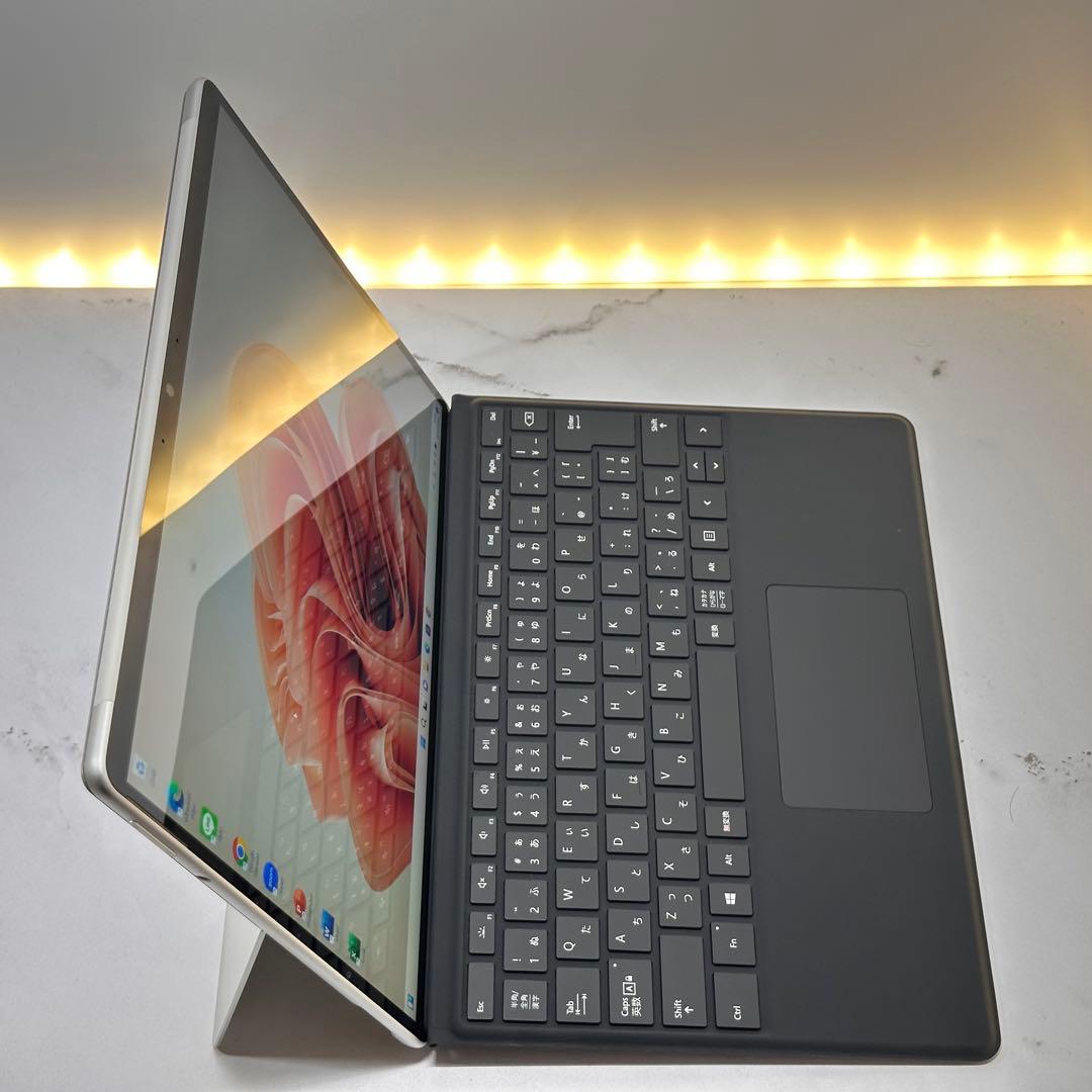 【準新品】Surface Pro8 Corei5/8/256