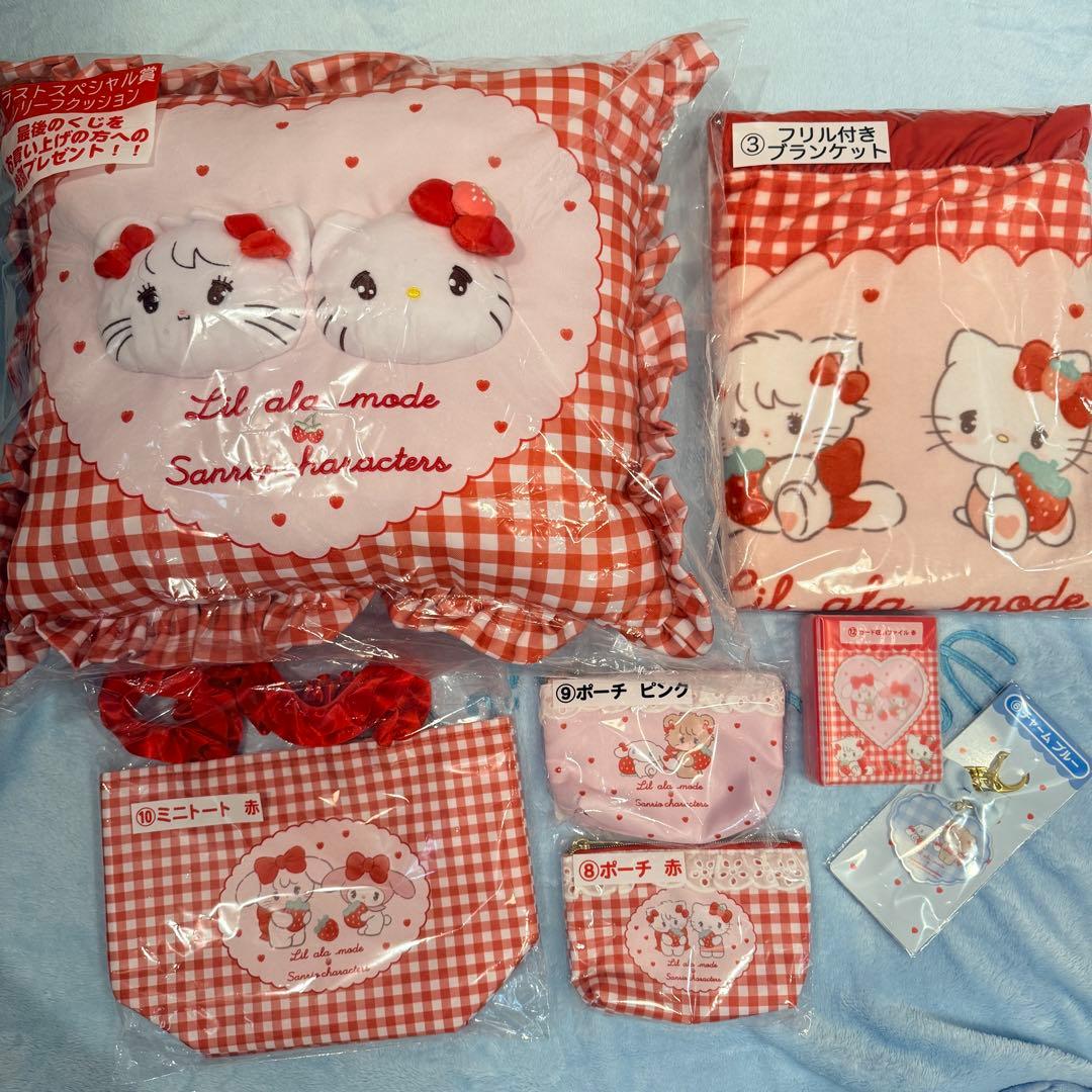 サンリオ×mikko 一番くじまとめて売り　ラストワン賞 mikkoとサンリオくじ引いてきた(՞っ ̫ _՞)♡⁡ ⁡無事ラストワン賞