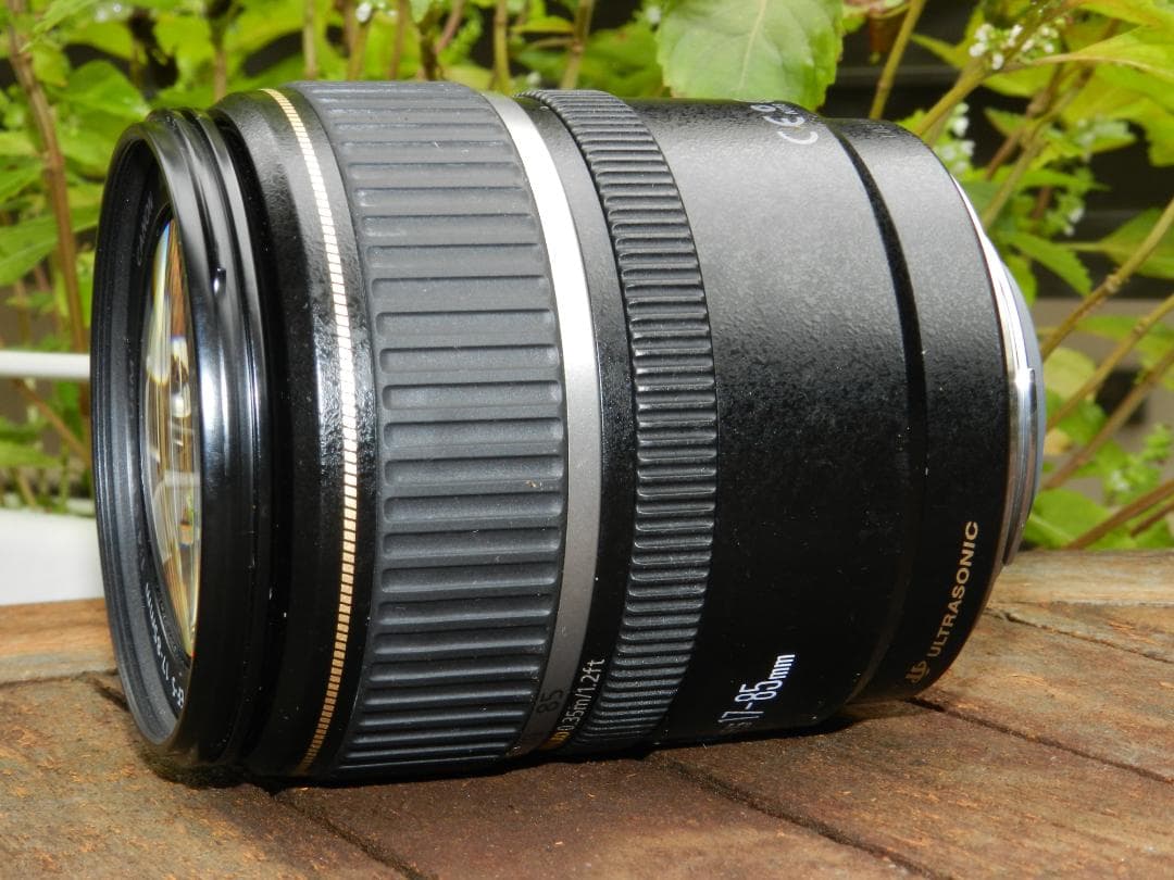 極美品　Canon EF-S 17-85mm f/4-5.6 IS USM
