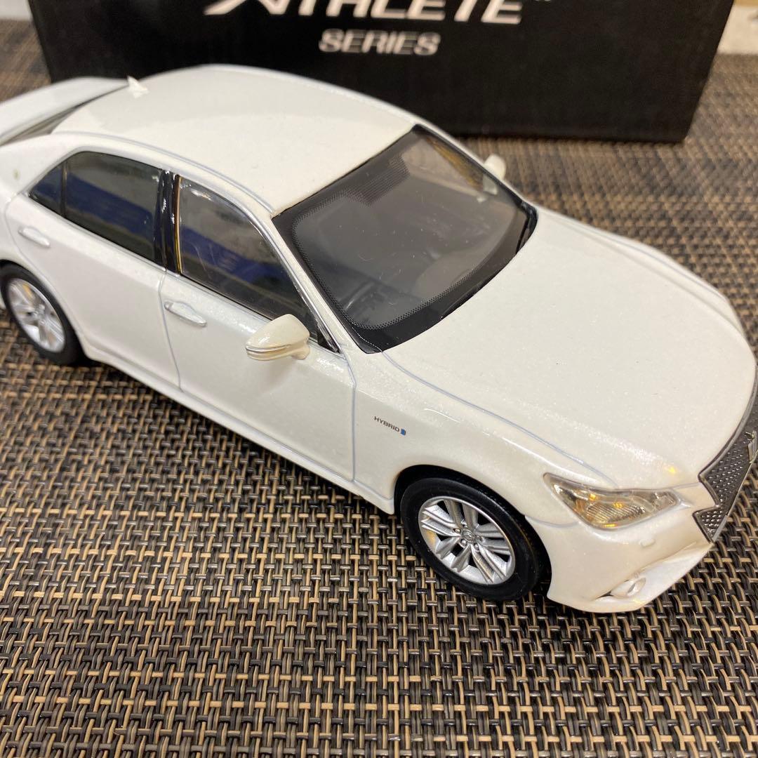 トヨタ クラウンアスリート210系 1/30非売品 ミニカー ホワイトパール