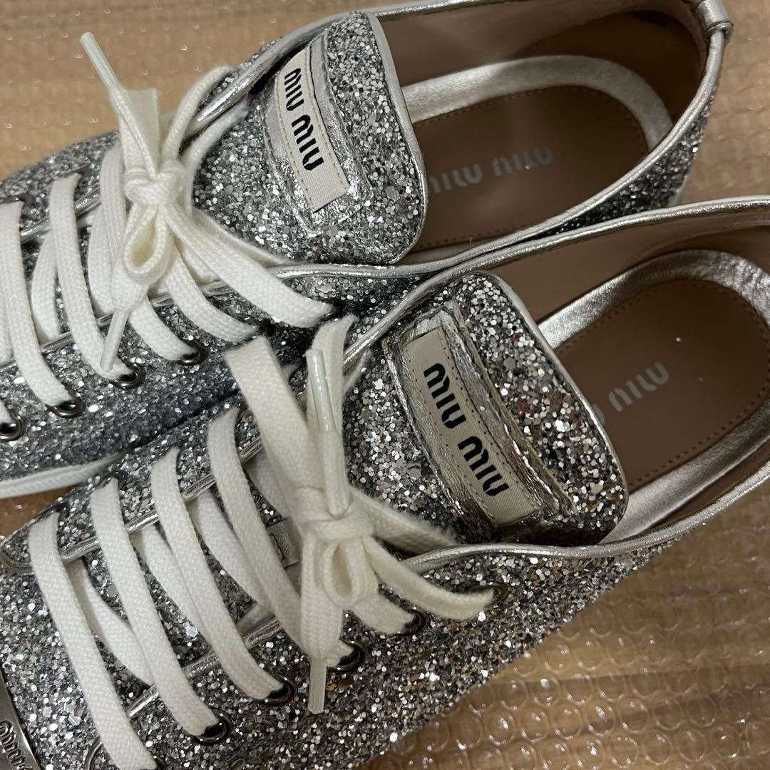 ミュウミュウ ラメグリッタースニーカー シルバー 37.5（約24.5センチ