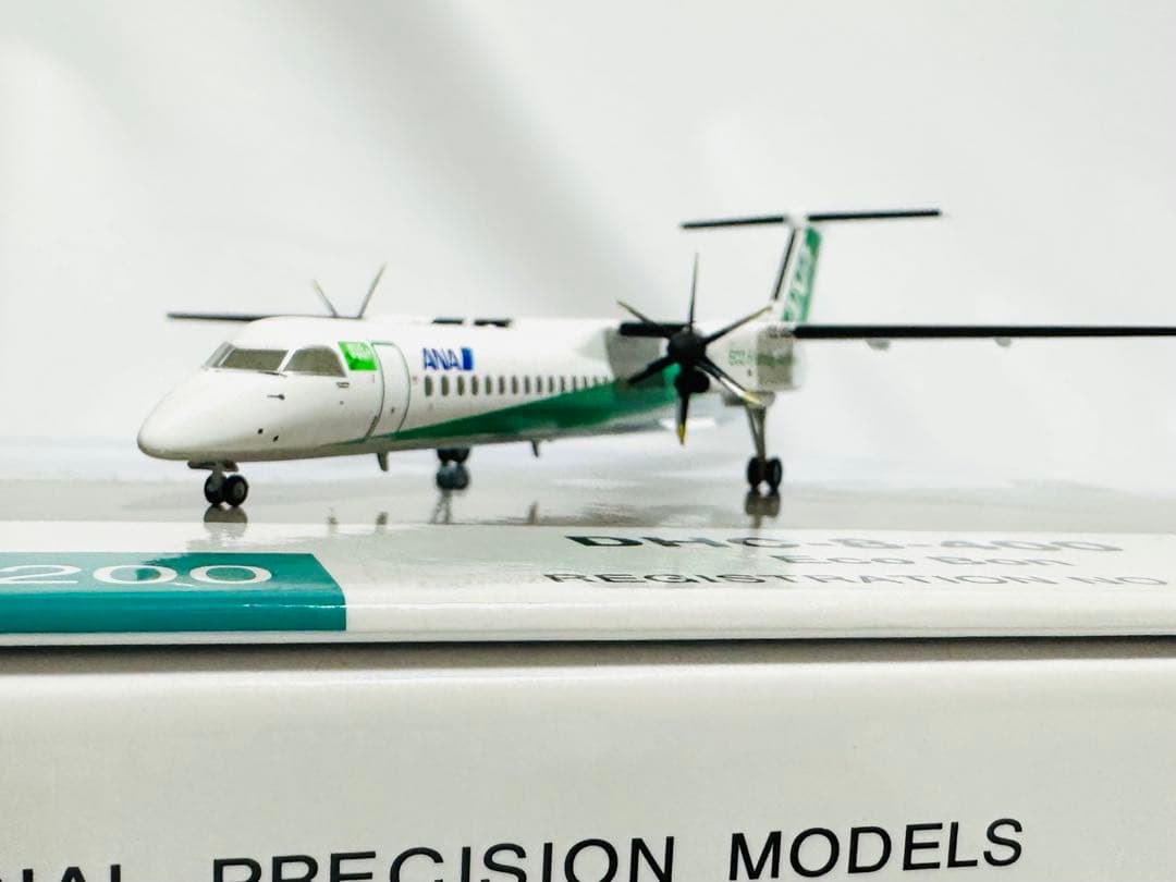 全日空商事 1/200 ANA DHC-8-400 Eco Bon - メルカリ