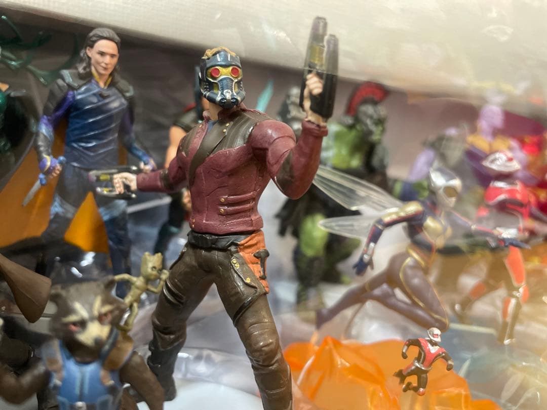 マーベル 10周年 メガフィギュアセット - メルカリ