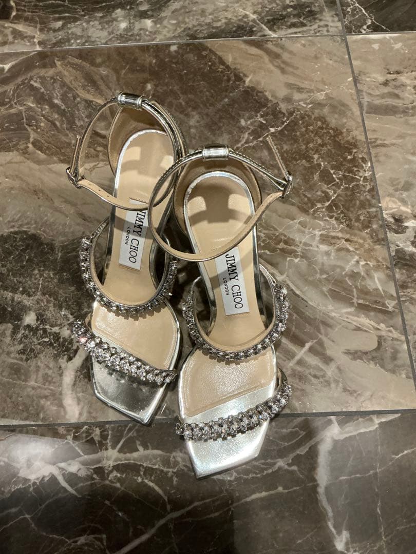美品　Jimmy Choo シルバーサンダル 35 ジミー チュー JIMMY CHOO サンダル ミュール フラットシューズ