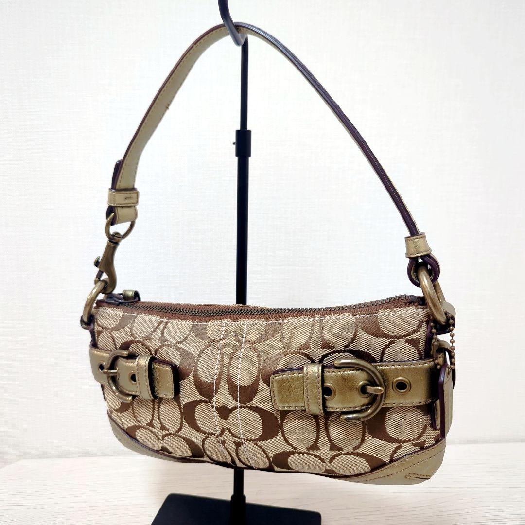 COACH シグネチャー ワンショルダーバッグ ゴールド アクセサリーポーチ COACH（コーチ） 《クーポン配布中》コーチ ショルダーバッグ