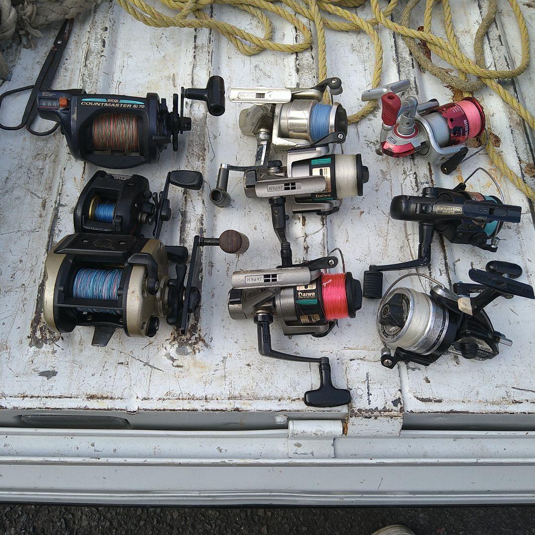 ジャンクにて(´・ω・`) ベイト、スピニングリールまとめ売りです