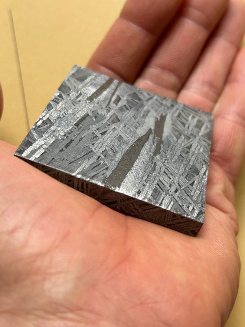 も*も様 アルタイ鉄隕石　パワーストーン 美しいスクエアシェイプ　約229.15 一点モノ 一点もの 宇宙 ギャラクシー 星 鉄隕石 エネルギー