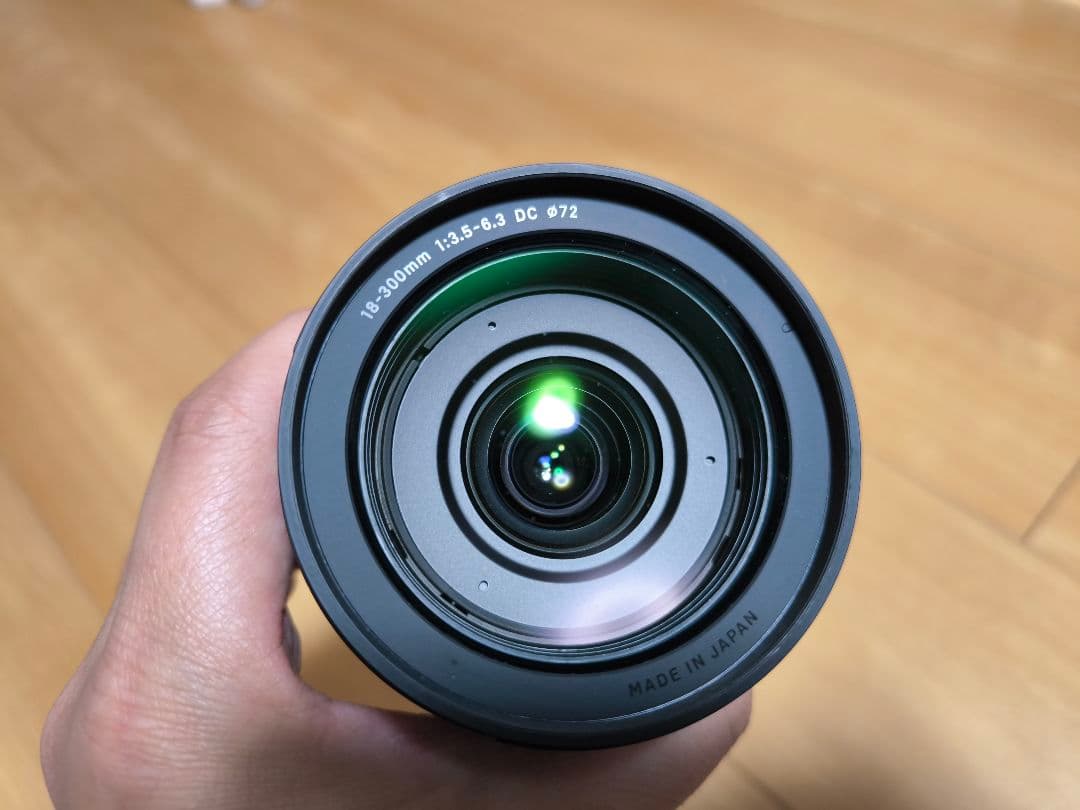 SIGMA 18-300mm F3.5-6.3 DC MACRO （EF）