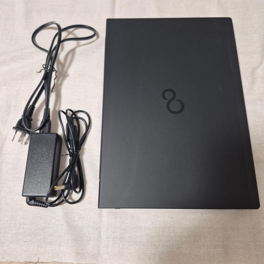 モバイルノートPC LIFEBOOK 13.3インチ 本体 i5 512GB 富士通、世界最軽量を大幅に更新した13.3型モバイル「LIFEBOOK UH