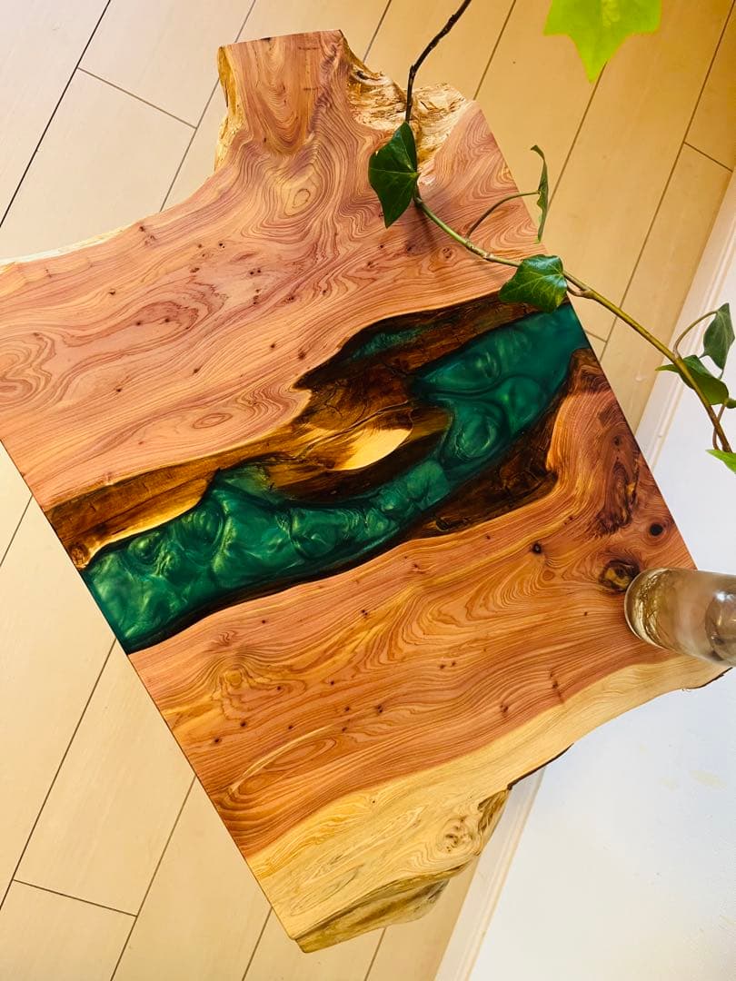 レジンテーブル　ソファテーブル　　サイドテーブル　貝塚伊吹 レジンテーブル ソファテーブル サイドテーブル 桜の木 サイドテーブル