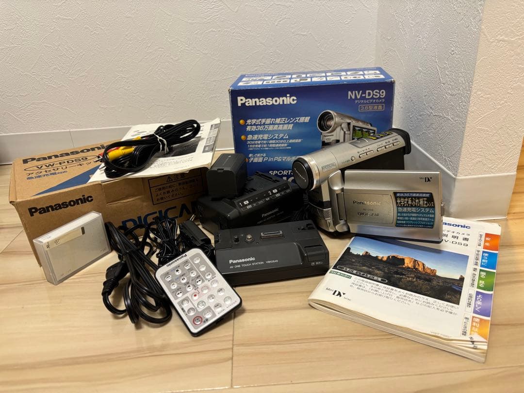 【shaka⭐︎】Panasonic ビデオカメラ 本体+付属品 アクセサリー（別売） | デジタルビデオカメラ | Panasonic
