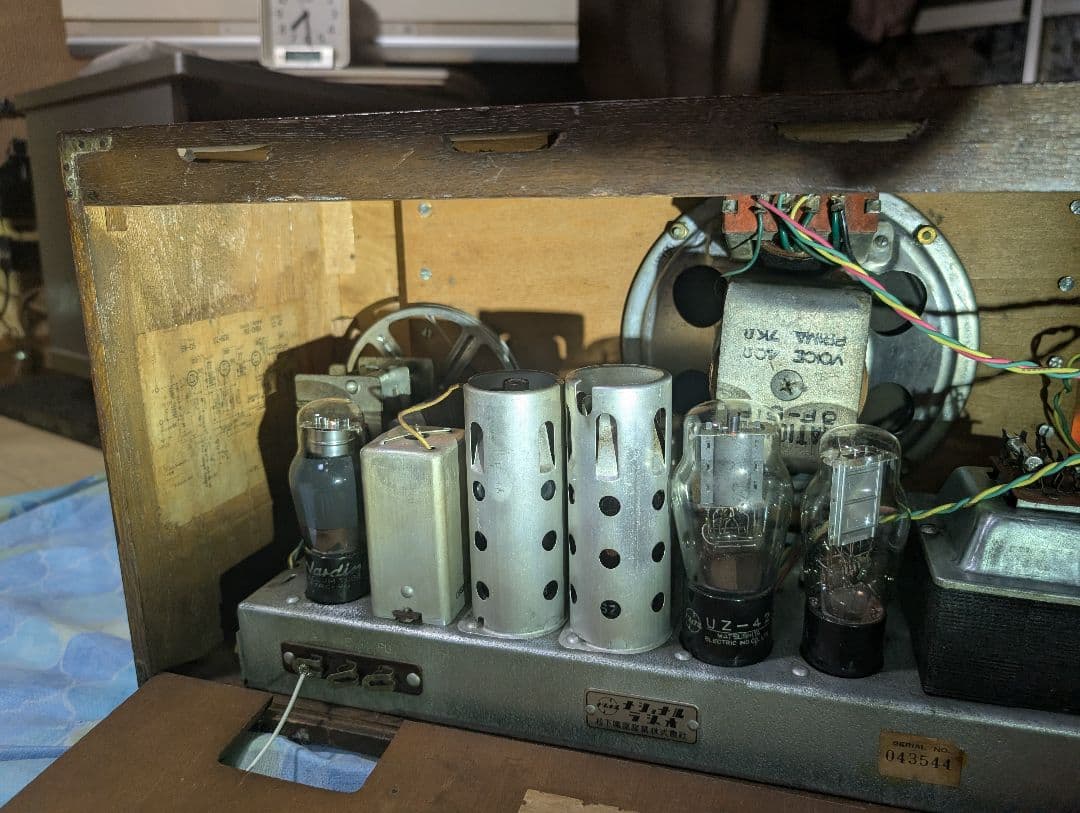 昭和家族団らんレトロ真空管ラジオ2バンド bluetooth付 ホームラジオ