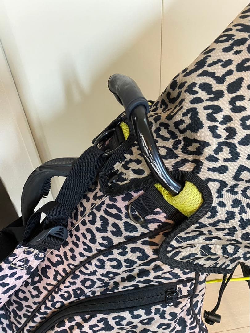 希少ニューバランスレオパード柄スタンドキャディバック - メルカリ