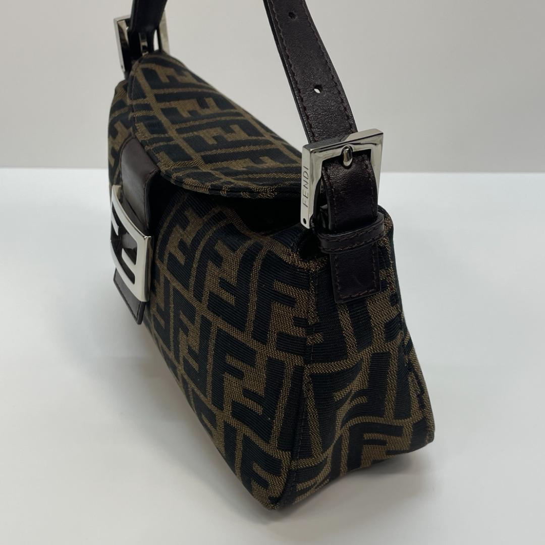 FENDI 26725 マンマバケット ワンショルダー ズッカ柄 MBZ415 - メルカリ