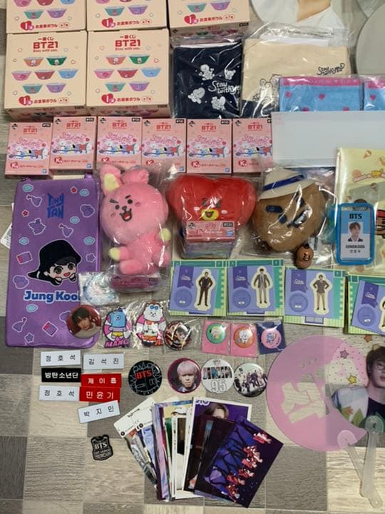 BTS 公式 グッズ BTSグッズまとめ売り BT21 うちわ プレミアムフォト