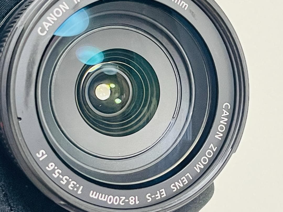 ⭐美品⭐キヤノン CANON EF-S 18-200mm F3.5-5.6 IS