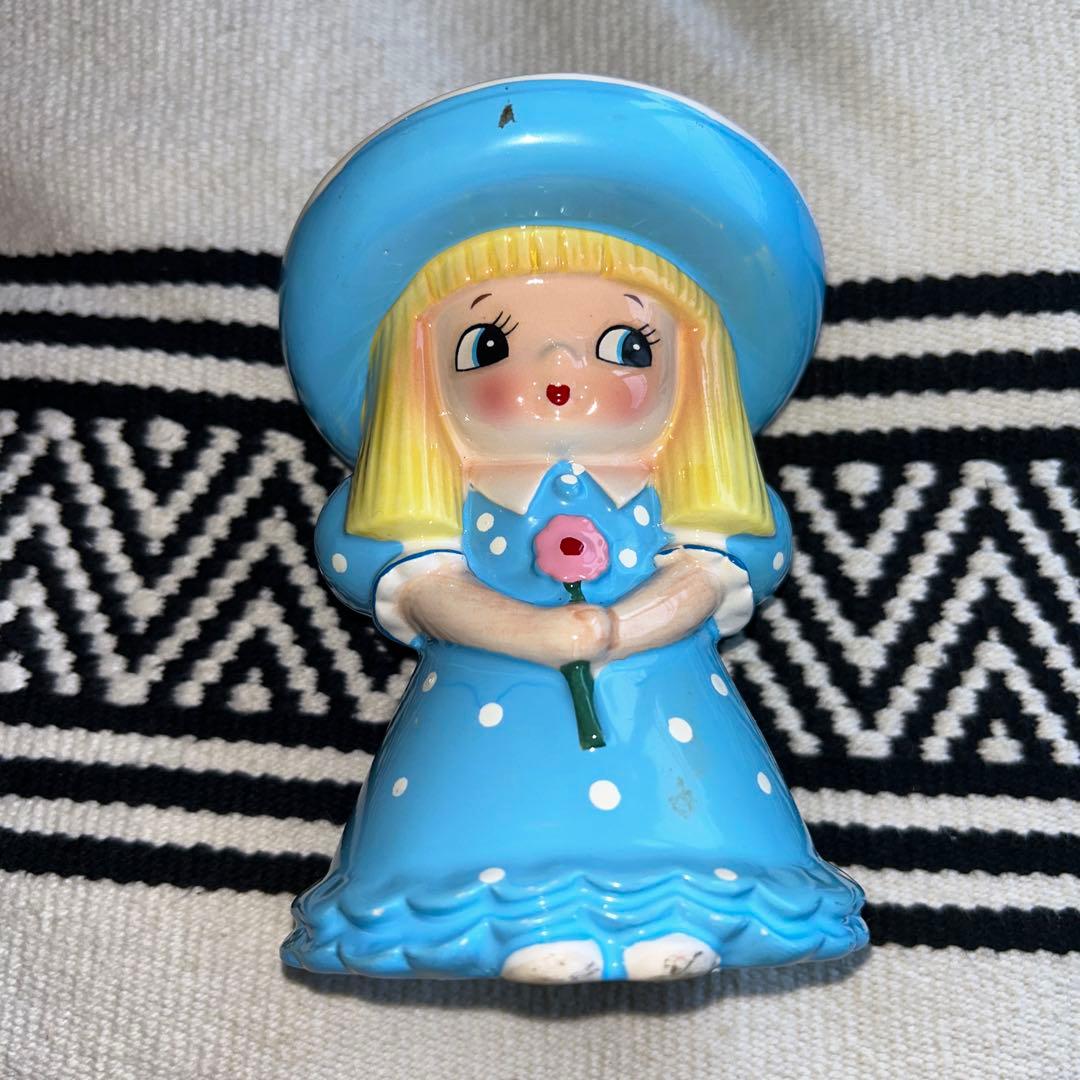 内藤ルネデザイン　青いドレスの少女 貯金箱 内藤ルネ レトロ 貯金箱 陶器 - メルカリ