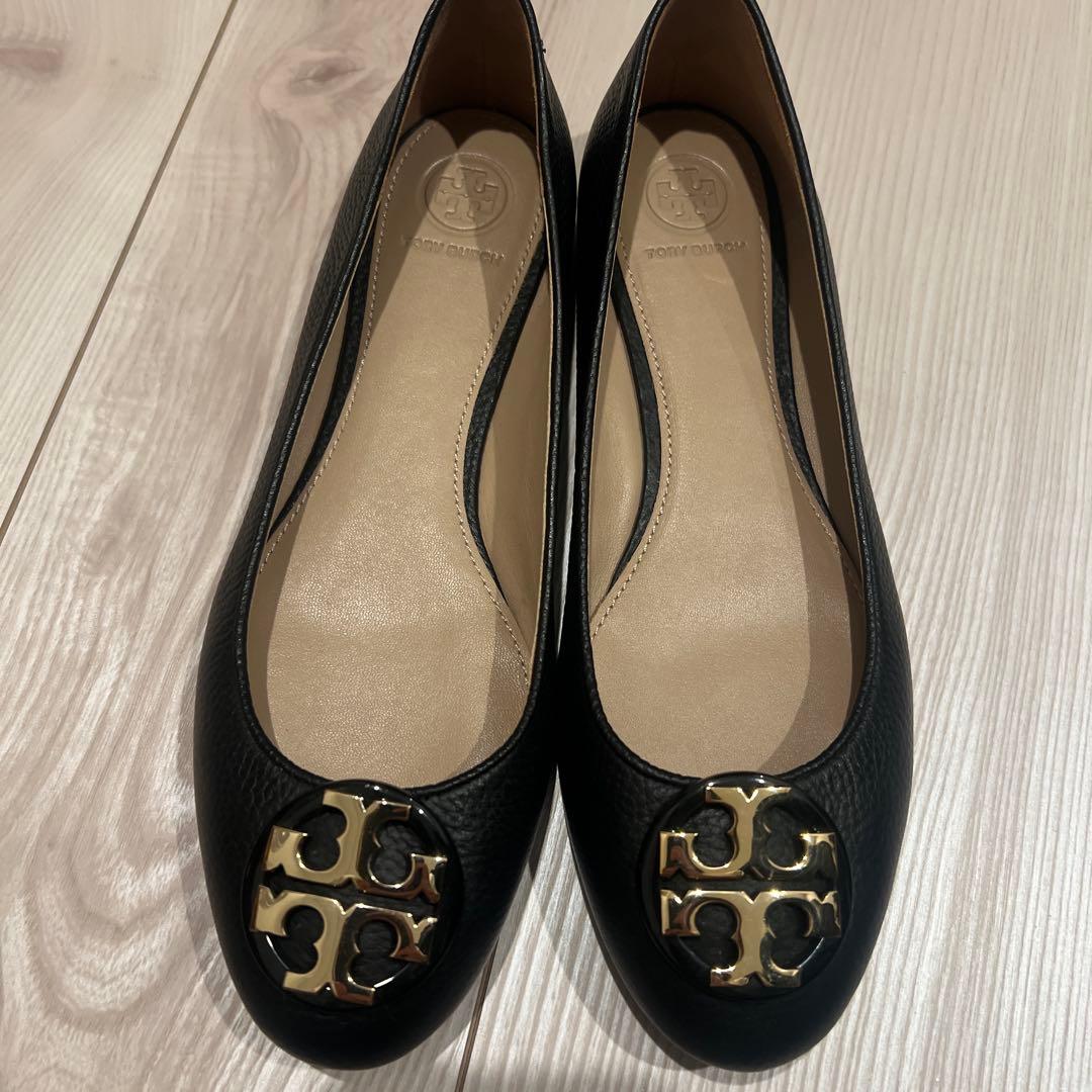 フ*マ様 TORY BURCH トリーバーチブラック フラットシューズ8 24. トリーバーチ TORY BURCH バレエシューズ フラットシューズ