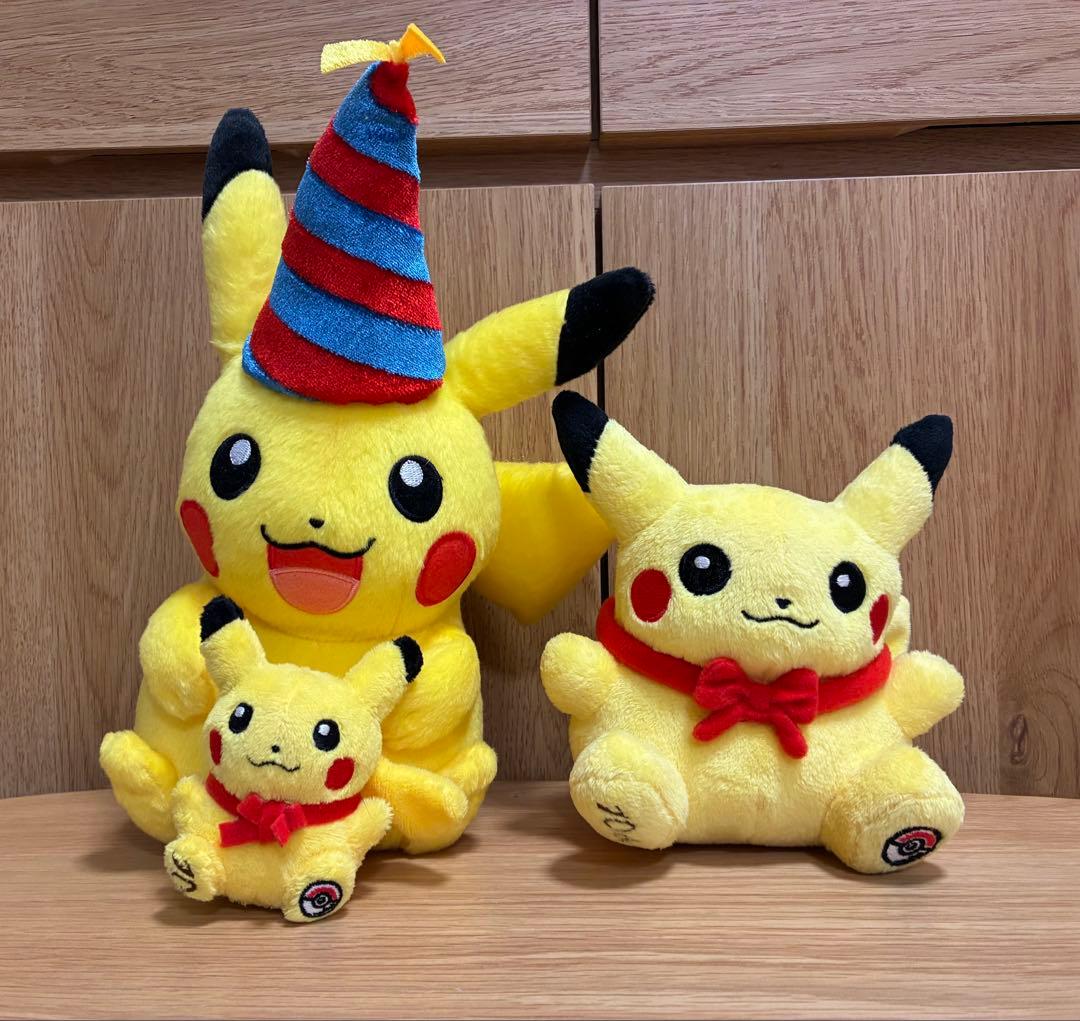 ポケモンセンター10周年記念　ピカチュウ　ぬいぐるみ　2個セット 十ポケ十色」のグッズがポケモンセンターに登場！ピカチュウとメタモン
